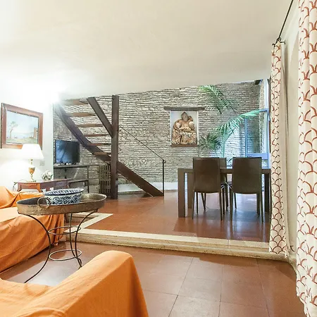 In Pantheon Hotel 3*