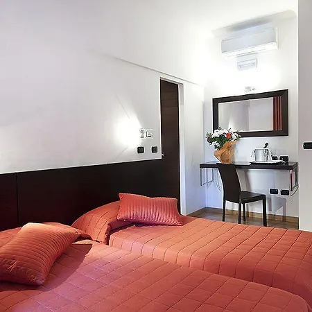 Pantheon 3e Hotel