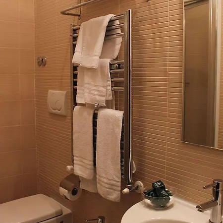 Hotel Pantheon 3e 3*